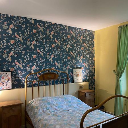 Chambres D'Hotes La Chaumiere Coulonges  Экстерьер фото